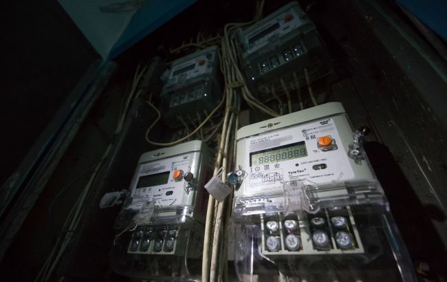 Украинцам рассказали, что будет с тарифами на свет осенью: сколько будем платить