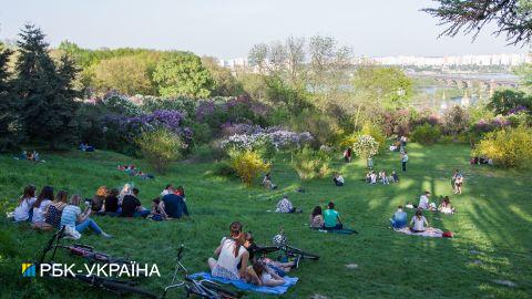 Похолодание и дожди на День независимости: прогноз погоды в Украине на длинные выходные