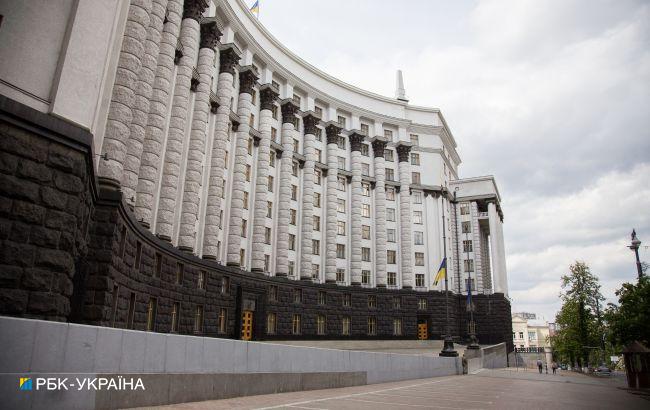 Кабмін скасував спеціальні обов'язки, покладені на експортерів електроенергії