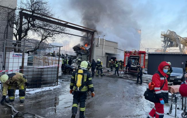 Взрыв в Дарницком районе Киева: управляющему мастерской объявлено о подозрении