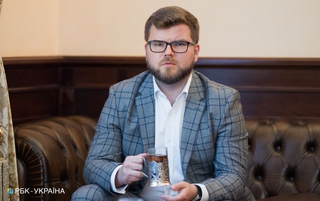 Эксглаве "Укрзализныци" объявили подозрение в завладении 11,4 млн гривен, - источники