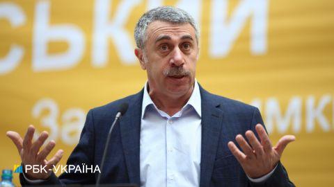 Комаровський заявив, що користуватися мобільником в грозу можна. У ДСНС стверджують зворотне