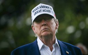"Ви тупа": Трамп облаяв журналістку CNN через питання про санкції проти РФ
