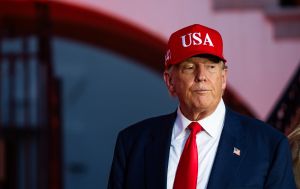 Навіть про "Зону 51"? Трамп дав добро розсекретити інформацію про прибульців