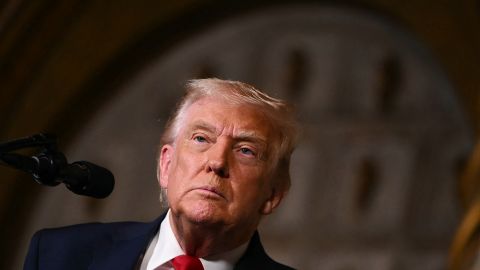 Угрозы Трампа нанесли ущерб переговорам с Ираном, который пообещал "ответить иным способом"