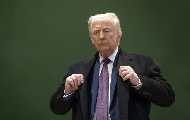 Трамп, Обама и Гейтс: в США озвучили имена более 300 знаменитостей из файлов Эпштейна