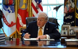 Трамп замахнувся на перейменування двох океанів