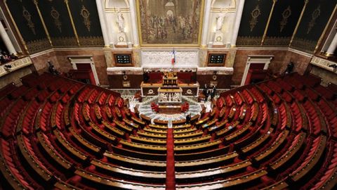 У Франції мають намір зобов'язати онлайн-платформи видаляти шкідливий контент