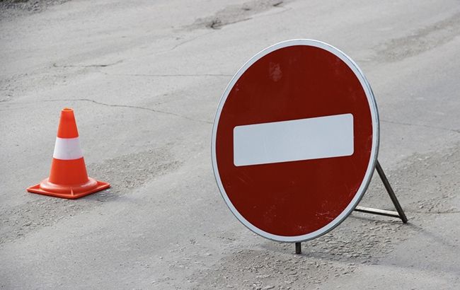 Водіїв попередили про обмеження руху в Києві