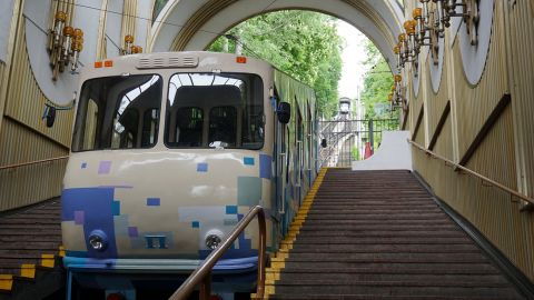 В Киеве возобновляет работу фуникулер: названа дата