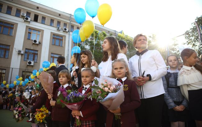 Карантинні заходи в школах схвалюють 30% українців