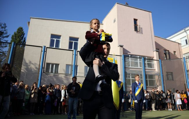 Только треть украинцев поддержали дистанционное обучение во время карантина