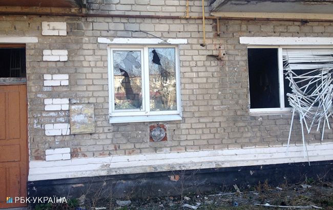 Боевики обстреляли две школы на Донбассе