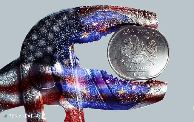 Новые санкции США против РФ не примут раньше ноября, - Bloomberg