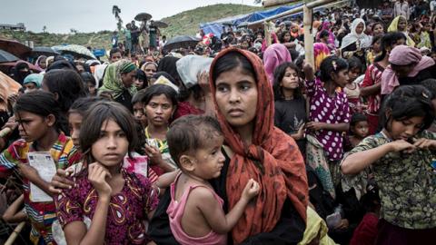 Поліція М'янми застрелила сімох демонстрантів