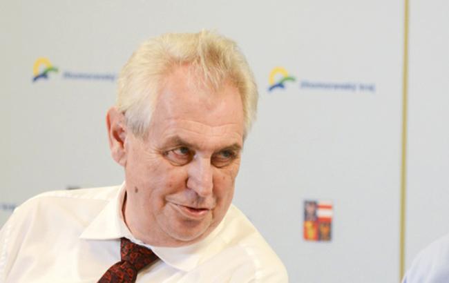 Президент Чехии заявил о "двойных стандартах" в вопросе аннексии Крыма