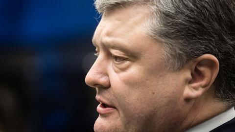 Порошенко: сообщение о движении судов через Керченский пролив было передано своевременно