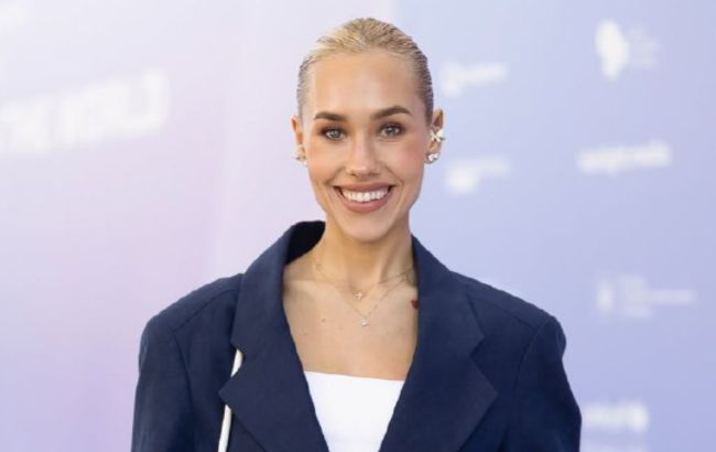 Даша Квіткова в пухнастій екошубі: як створити стильний зимовий "лук"