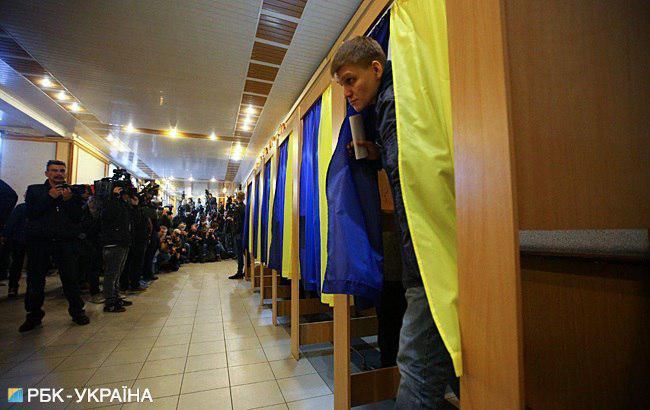 КВУ фіксує порушення на дільницях у більшості регіонів України