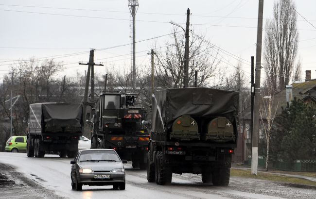 Більше 30 одиниць: у Криму зафіксували пересування колони військової техніки РФ