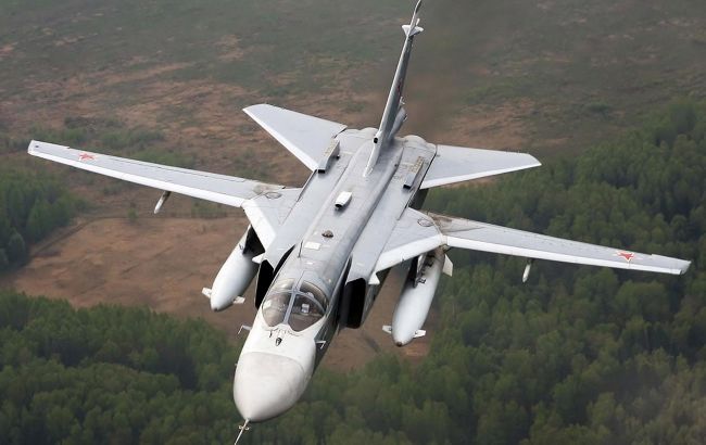 Сили оборони знищили російський Су-24М на аеродромі "Саки" в Криму, - Зеленський