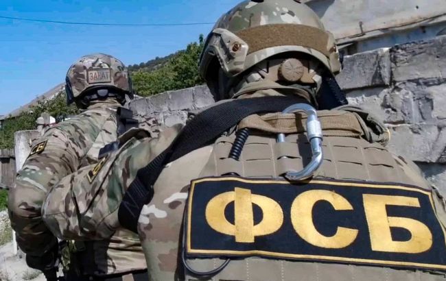 В ФСБ заявили о якобы задержании украинского шпиона, следившего за журналистами в РФ