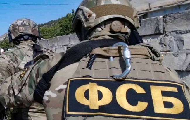 В РФ силовики устроили бой с "террористами" в многоэтажке, перестрелка длится несколько часов