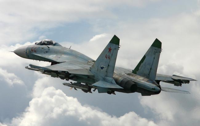 Фото: истребитель Су-27 ВВС России