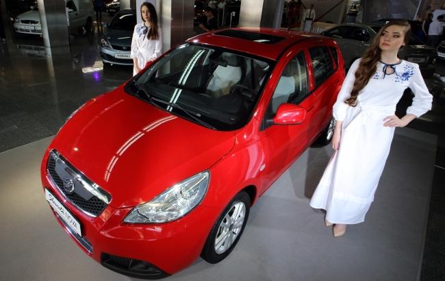 Столичное автошоу 2016: украинцам показали новую “Славуту” и другие “перлы” УкрАвто