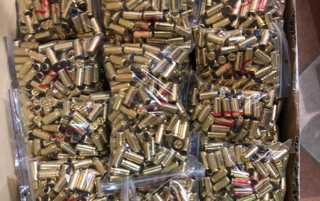 В Киеве разоблачили организованную группировку торговцев оружием