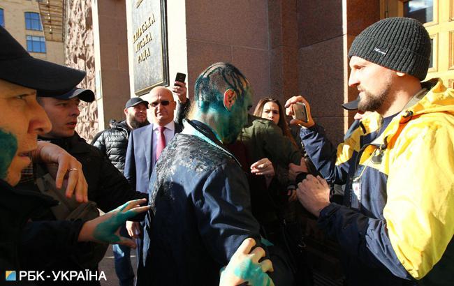По факту нападения на Гусовского полиция задержала 19 человек