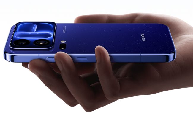 Защита от посторонних глаз и чип-монстр: Xiaomi представила линейку флагманов Pro 18