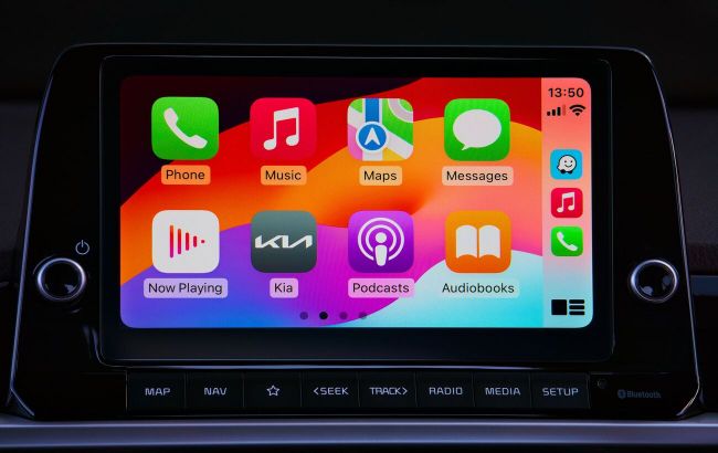 Мільйони водіїв отримали новий ШІ: Claude запрацював у CarPlay