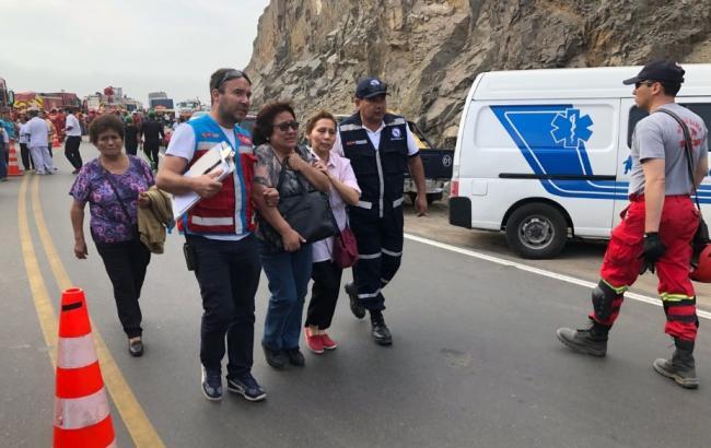 В Перу автобус с пассажирами упал в пропасть, есть погибшие
