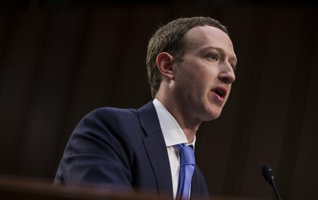 Цукерберг заборонив користуватися iPhone в офісі Facebook, - NYT