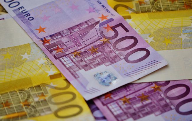НБУ опустил курс евро ниже 29 гривен
