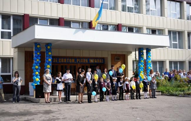 Школы в Луганской области будут охранять Нацполиция и ГСЧС