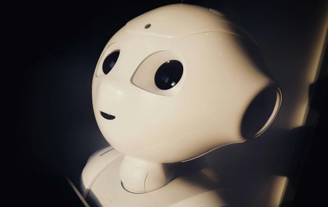Бюджетний Android замість "мозку": як смартфон керує роботом PhoneBot
