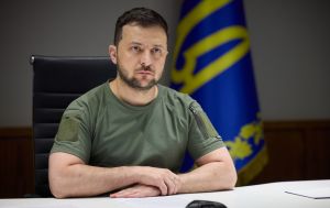 Зеленський - захисникам України: ніхто не зможе "відключити" українську стійкість