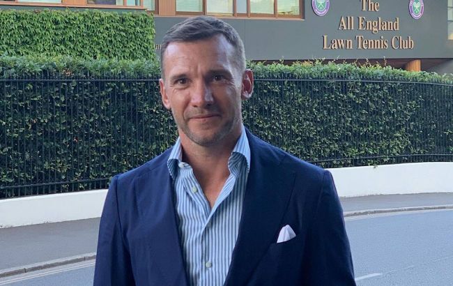 Андрій Шевченко показує, як носити чоловічі костюми для впевненості та елегантності