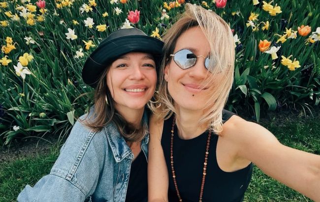 Донька Мозгової заручилася зі своєю дівчиною: зворушливе зізнання і фото незвичної обручки