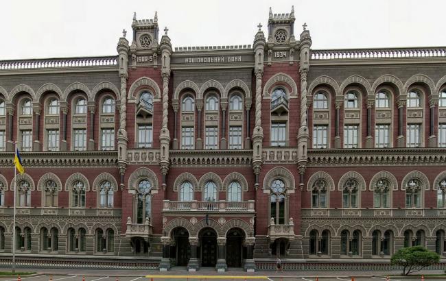Банки Украины начинают выполнять решения СНБО по антироссийским санкциям
