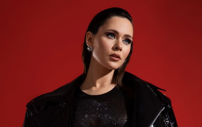 Юлія Саніна в чорному total look: як створити образ сильної та впевненої жінки