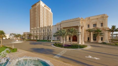 Фото из шикарного отеля, где проходят переговоры Украины и США