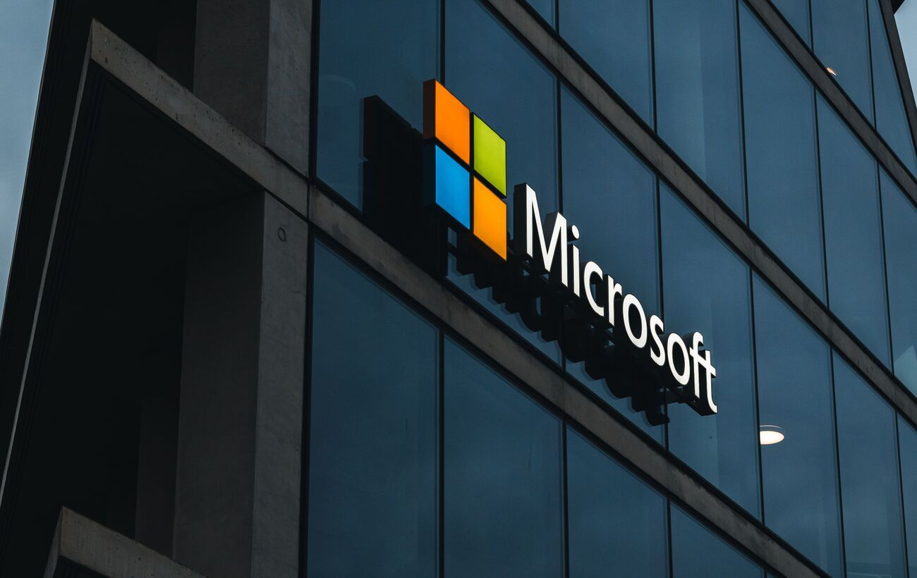 Запрет на кибератаки и ядерное оружие: Microsoft ввела строгие правила для ИИ