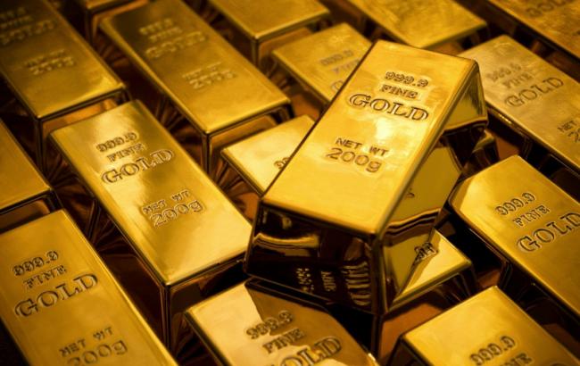 НБУ понизил курс золота до 336,8 тыс. гривен за 10 унций