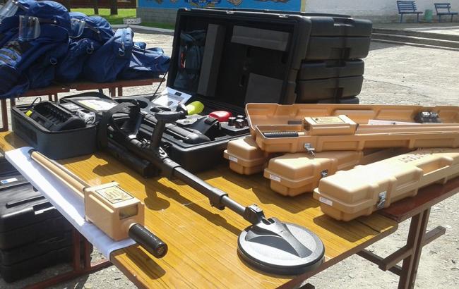 ЄС передав Україні техніку для розмінування на суму 200 тисяч євро