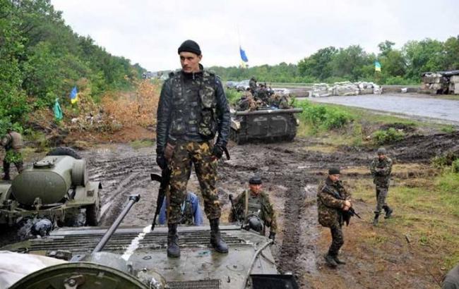 За добу у зоні АТО загинули троє українських військових, чотирьох поранено