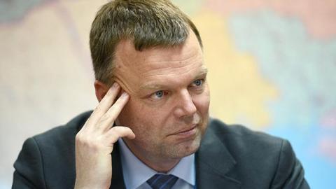 Хуг: информация о жизни людей на неподконтрольных территориях Донбасса почти недоступна