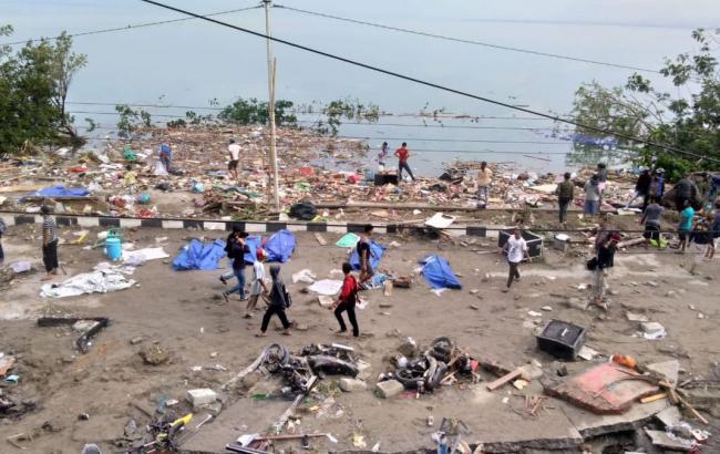 Во время землетрясения в Индонезии погиб авиадиспетчер
